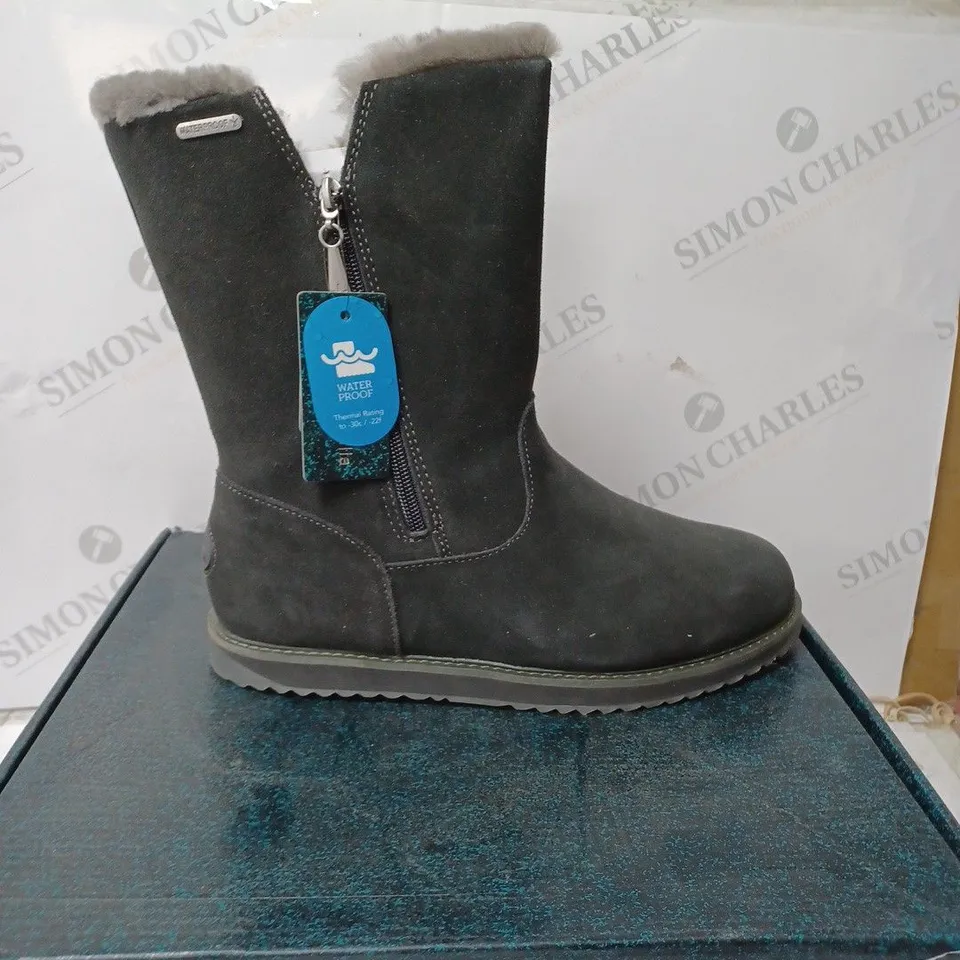 EMU ALL WEATHER GRAVELLY WATERPROOF SHEEPSKIN BOOT SIZE 7