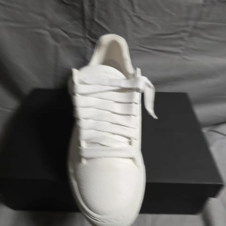 BOXED PAIR OF NUMERIS WHITE LEATHER TRAINERS - SIZE 45