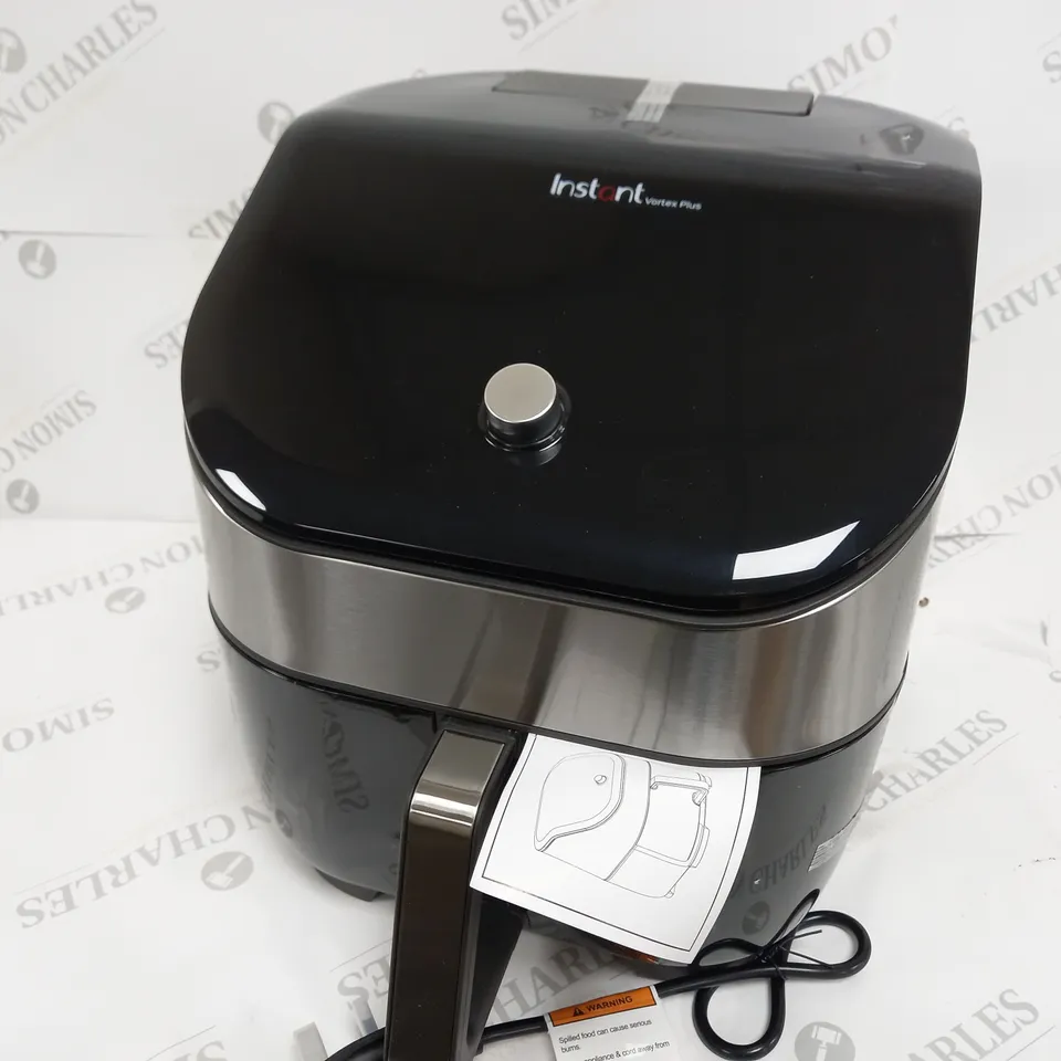 BOXED INSTANT VORTEX 6 IN 1 AIR FRYER 