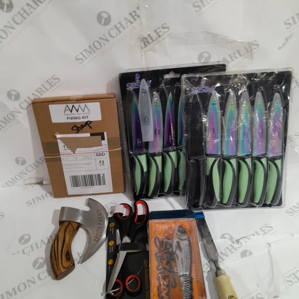 TOTE OF ASSORTED HOUSEHOLD ITEMS TO INCLUDE SCISSOR SET, CHISEL AND KITCHEN KNIFES