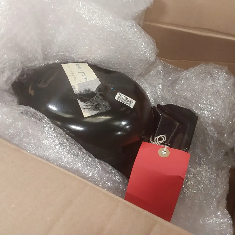 PALLET CONTAINING A VERY LARGE QUANTITY OF EMBRACO COMPRESSORS ECT