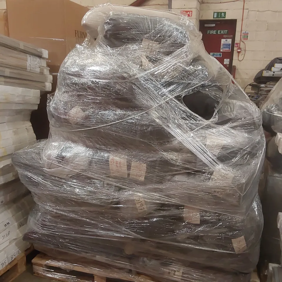 PALLET CONTAINING A LARGE QUANTITY OF ASSORTED FURNITURE PARTS INCLUDING: CHAIR PARTS ECT