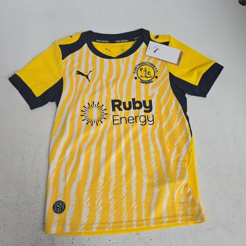 FLEETWOOD TOWN FC KIDS AWAY SHIRT - 9/10 YRS