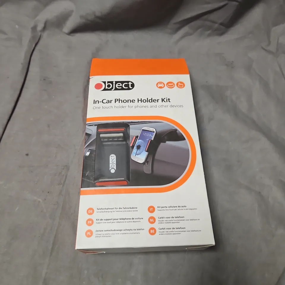 BOX OF ASSORTED ITEMS INCLUDING OBJECT IN-CAR PHONE HOLDER KIT WITH USB CABLE  AND SMART LED LIGHT 