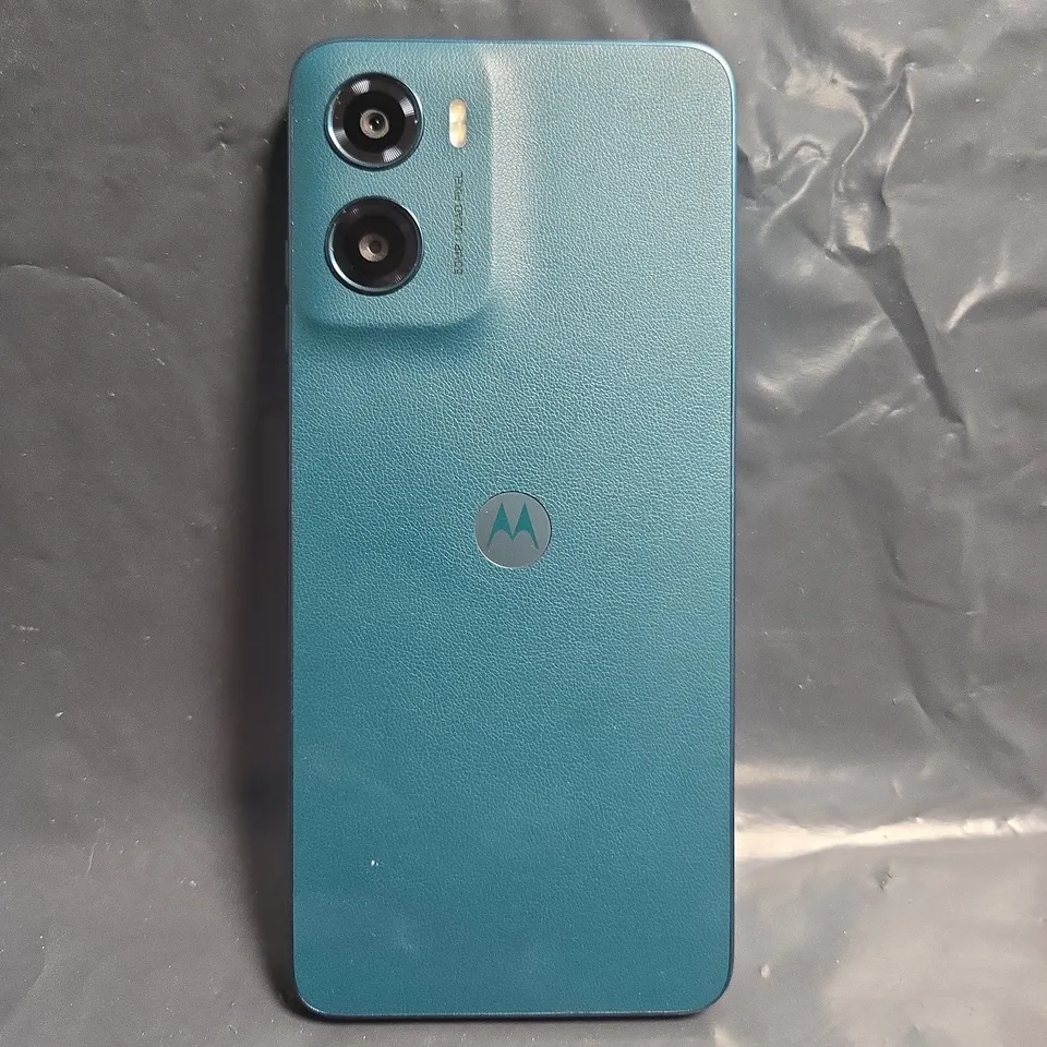 MOTOROLA MOTO G5 64GB IN FOREST GREEN 