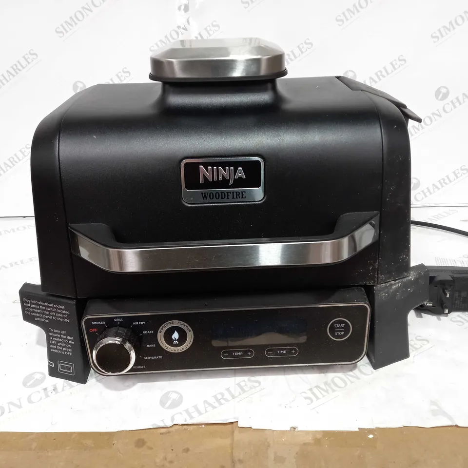 BOXED NINJA WOODFIRE ELECTRIC BBQ GRILL & SMOKER WITH AIR FRY FUNCTION OG701UKQ