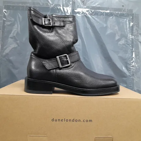 BOXED PAIR OF DUNE LONDON 484 PIXEN BOOTS IN BLACK SIZE 6