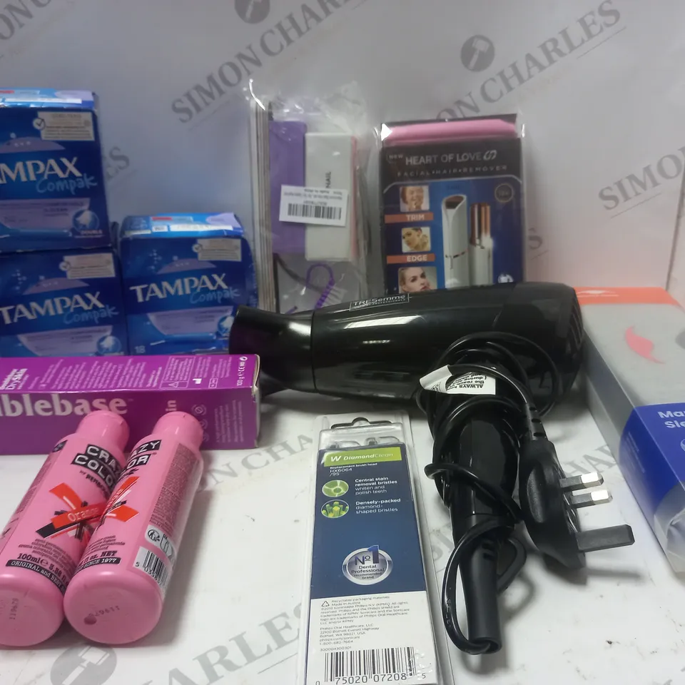 LOT OF ASSORTED COSMETIC ITEMS TO INCLUDE SLEEP MASKS, HAIRDRYER AND TAMPAX 
