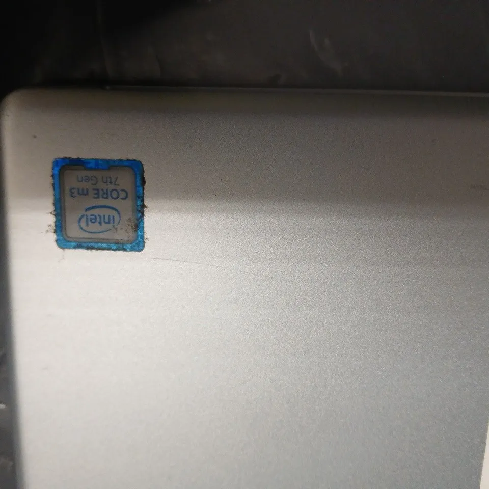 SAMSUNG GALAXY BOOK – INTEL CORE M3 (7TH GEN) 