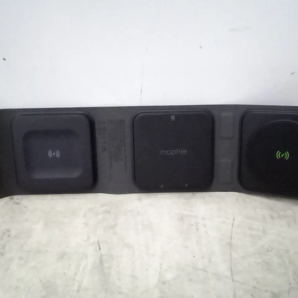 BOXED MOPHIE SNAP+ MULTI-DEVICE TRAVEL CHARGER 