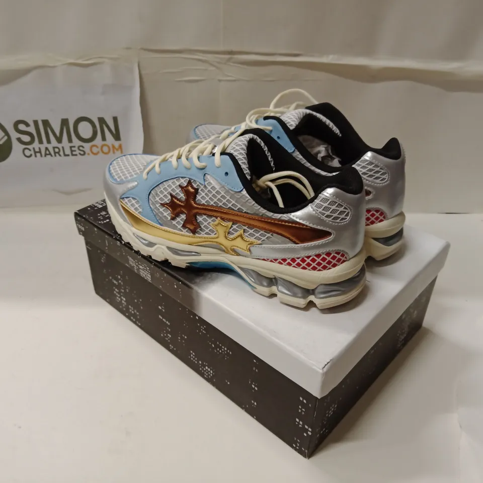 BOXED KROSS KOUNTRY RUNNER OLYMPIC SNEAKERS – UK 13 (EU 46) – BRAVESTUDIO