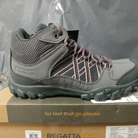 BOXED REGATTA LADY EDGEPOINT MID WP - UK 4 