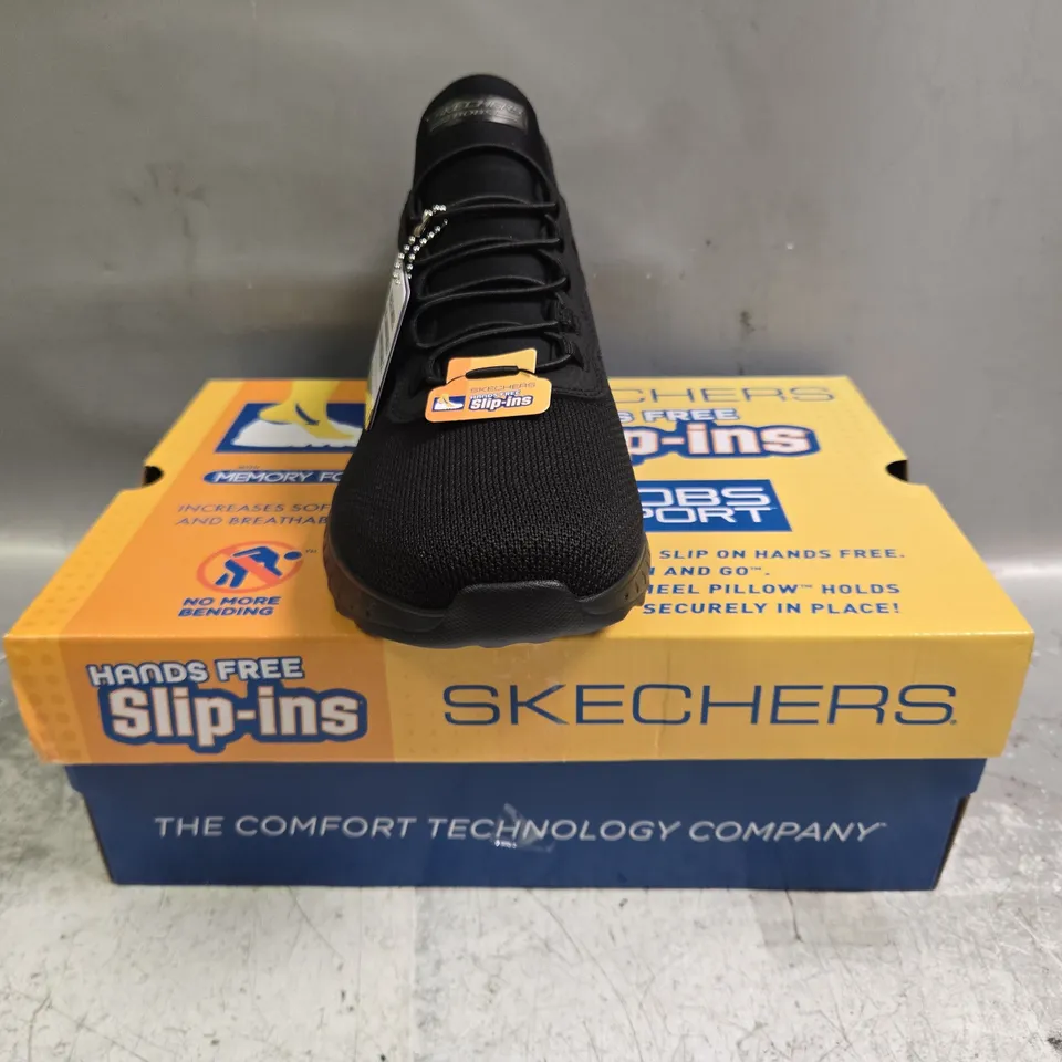 BOXED PAIR OF SKECHERS SLIP-INS SHOES IN BLACK SIZE UK 8