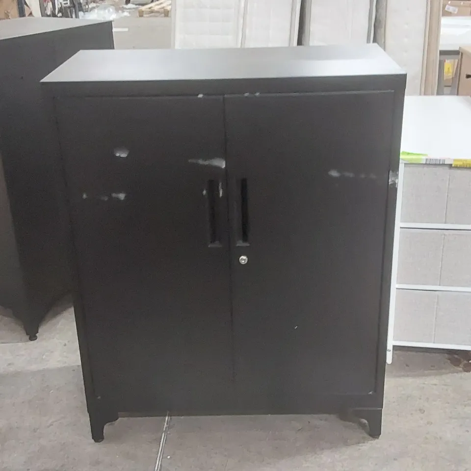 METAL STORAGE CABINET