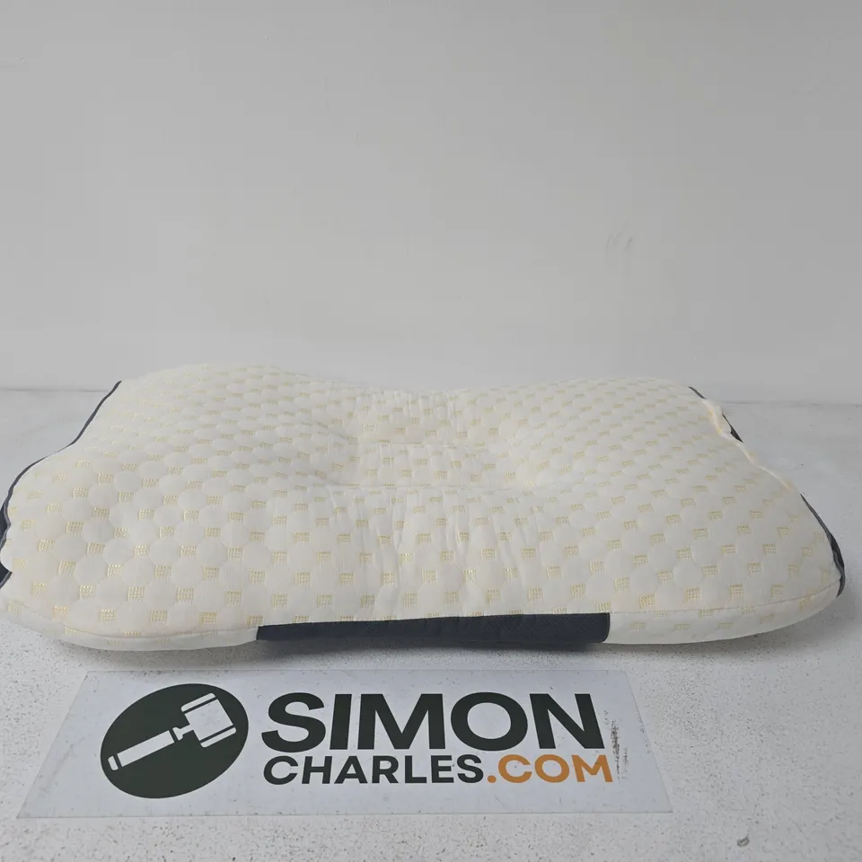 MEMORY FOAM PILLOW