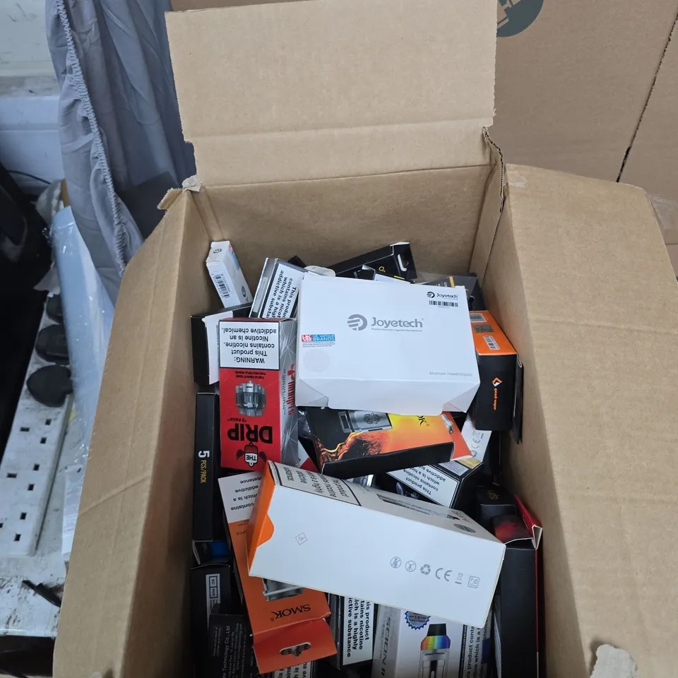 BOX OF APPROXIMATELY 30 ASSORTED E-CIGARETTES AND ACCOMPANIMENTS TO INCLUDE: ASPIRE MULUS