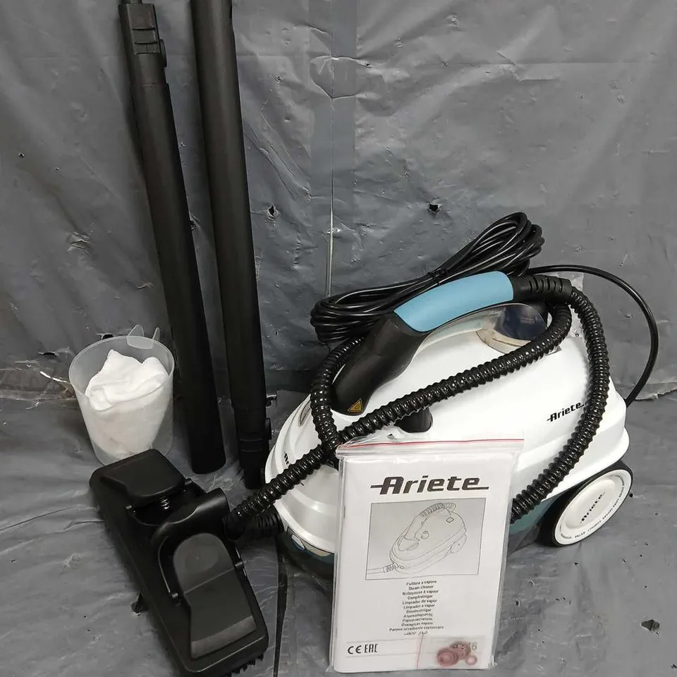 ARIETE STEAM CLEANER IN WHITE/BLUE