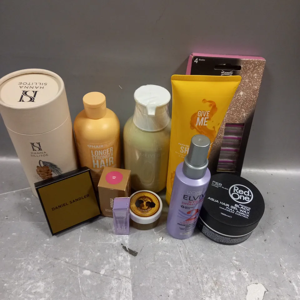 APPROXIMATELY 20 ASSORTED COSMETIC PRODUCTS INCLUDE - RHODE POCKET BLUSH - HAIR BURST SHAMPOO - HANNA SILITOE SHAMPOO - ETC