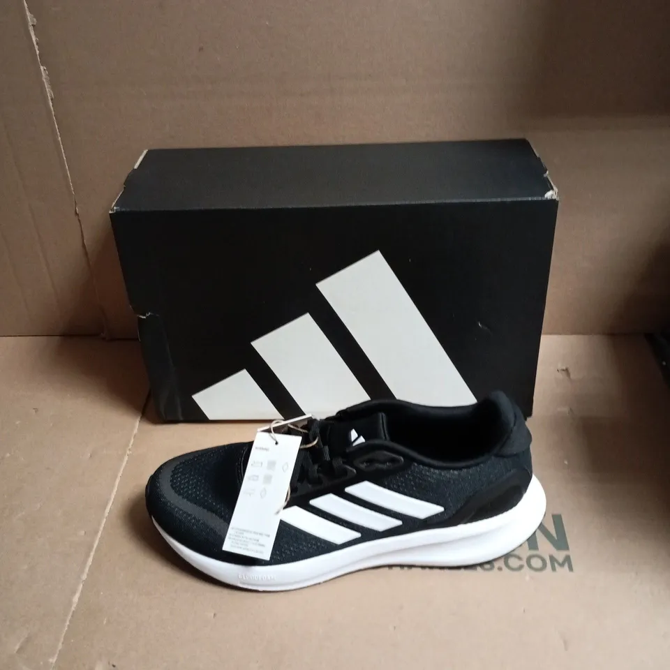 BOXED ADIDAS RUNFALCON 5 TRAINERS - UK SIZE 7