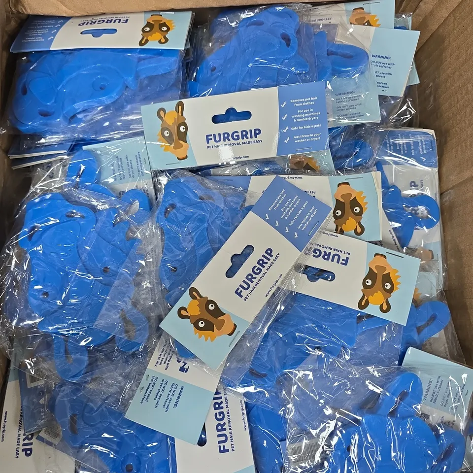 APPROXIMATELY 140 FURGRIP LAUNDRY PET HAIR REMOVERS - HORSE