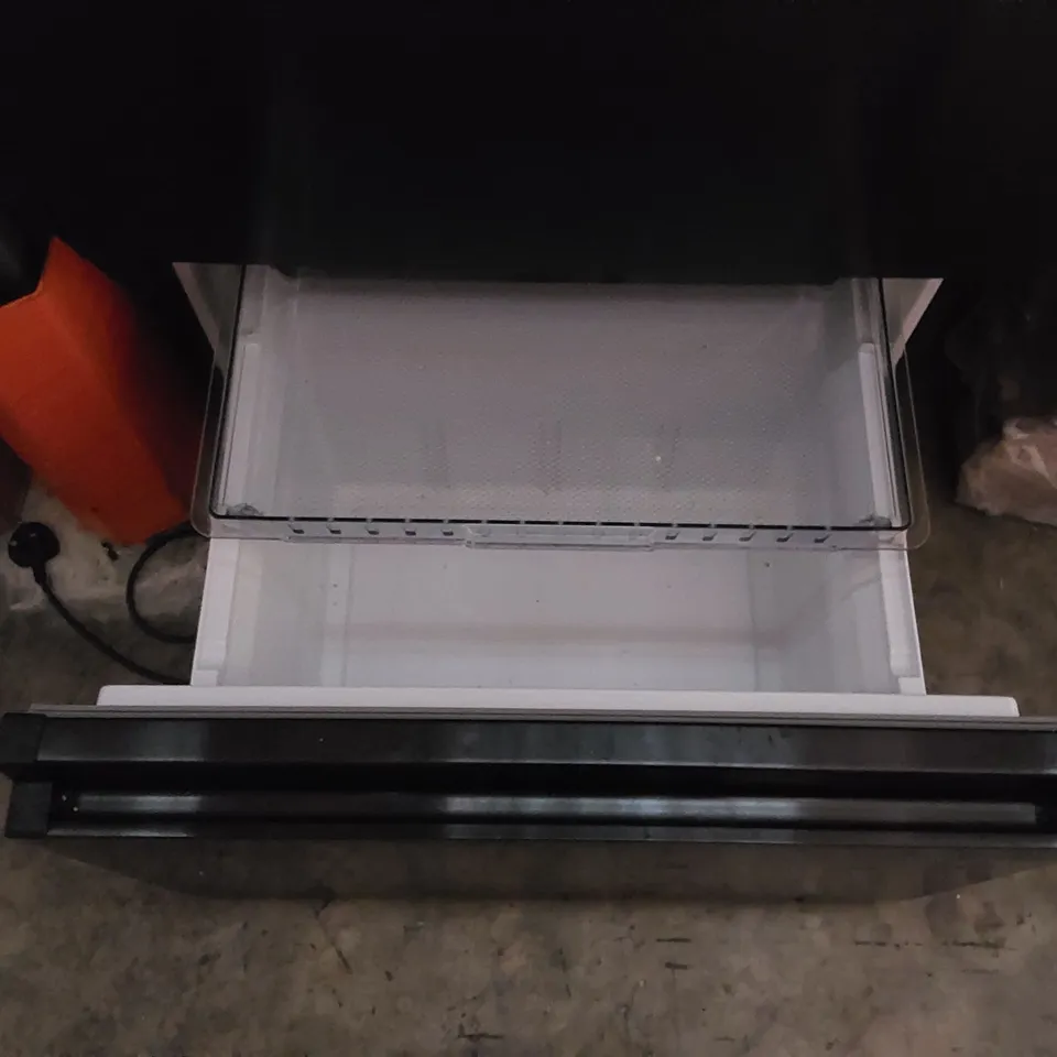 HISENSE PUREFLAT RF632N4WFE AMERICAN STYLE FRIDGE FREEZER - BLACK WITH WATER DISPENSER 