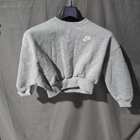 NIKE KIDS GREY HEATHER CREWNECK SWEATSHIRT – XS (122-128 CM) OVERSIZED FIT