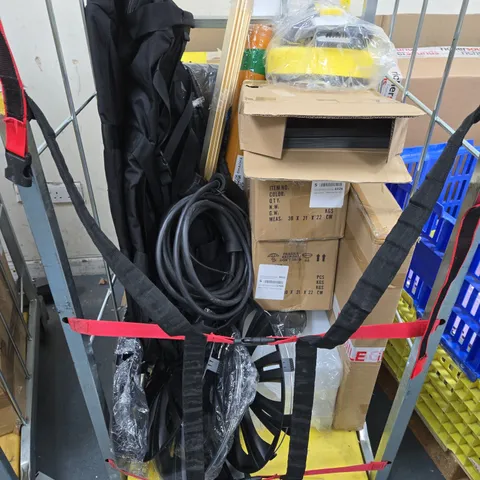 CAGE OF APPROXIMATELY 8 ASSORTED HOUSEHOLD ITEMS TO INCLUDE - GIGA CAR RIMS, CIRCULAR LED CEILING LIGHT, AND DUFFEL BAG ETC.  - COLLECTION ONLY 