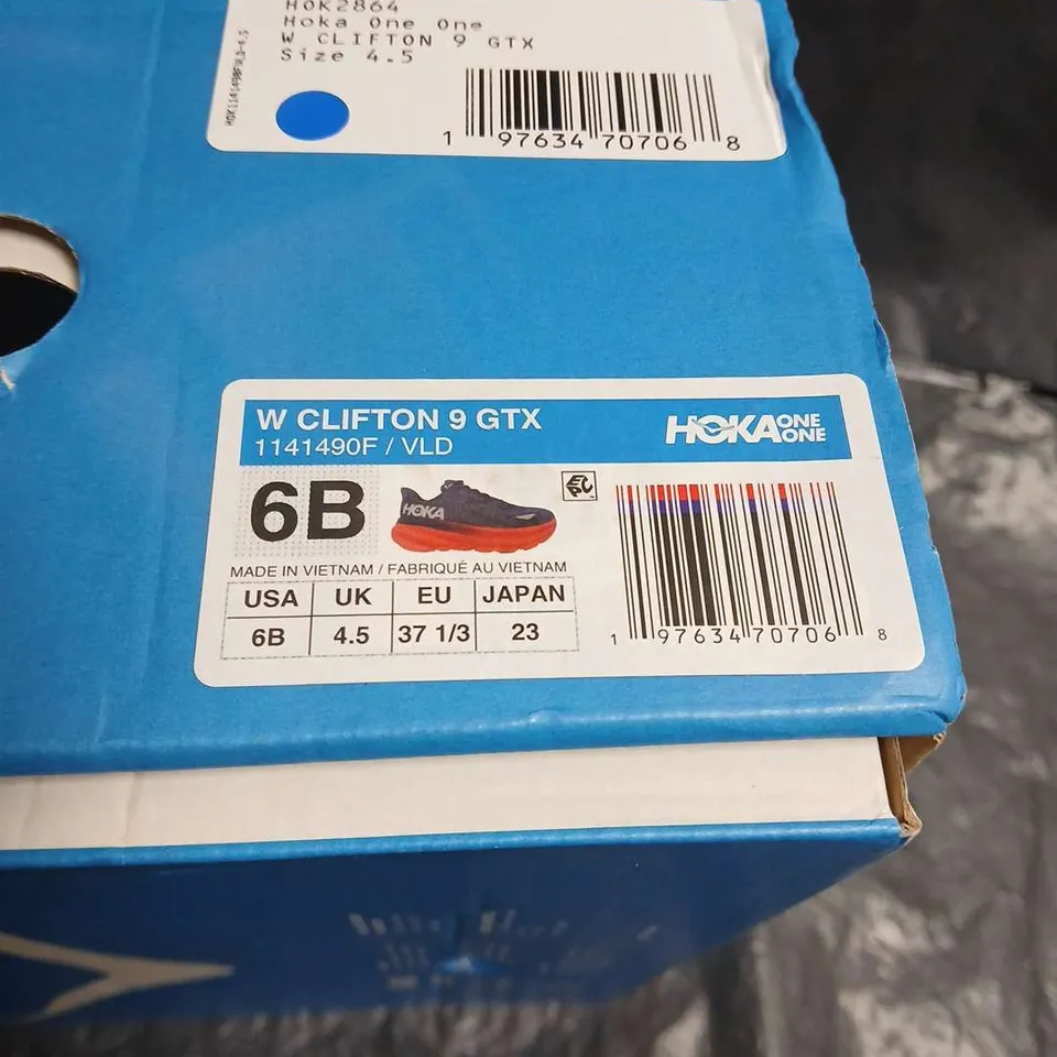 BOXED PAIR OF HOKA CLIFTON 9 GTX WOMEN’S RUNNING SHOES – UK SIZE  4.5