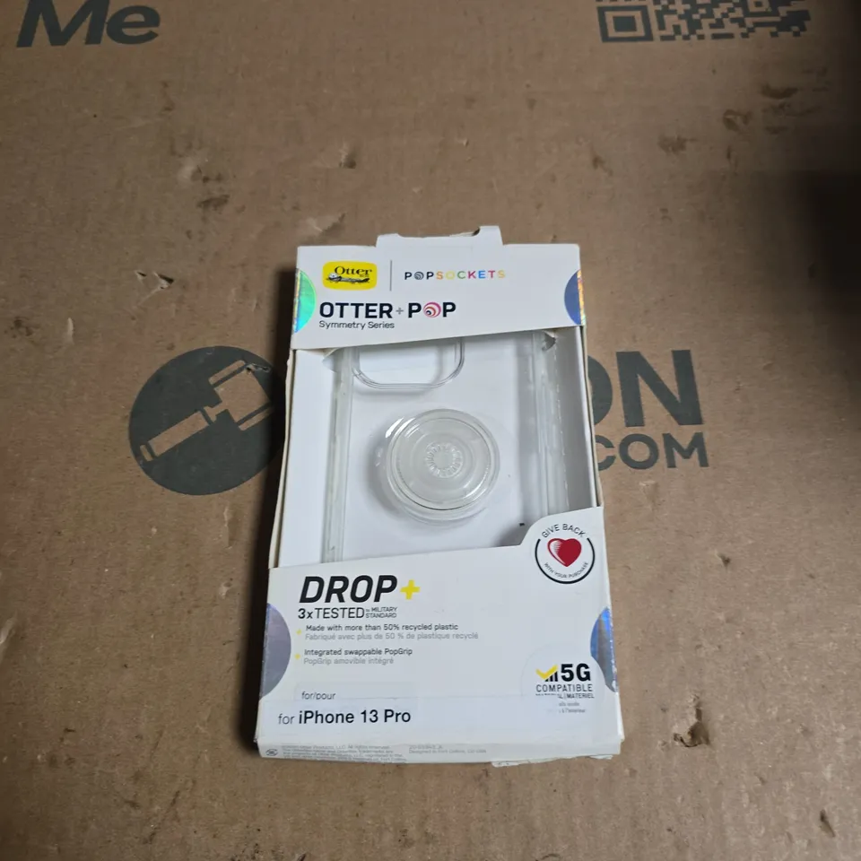 BOX OF APPROXIMATELY 50 ASSORTED PHONE CASES INCLUDING OTTER POP AND OTTER STRADA VIA 