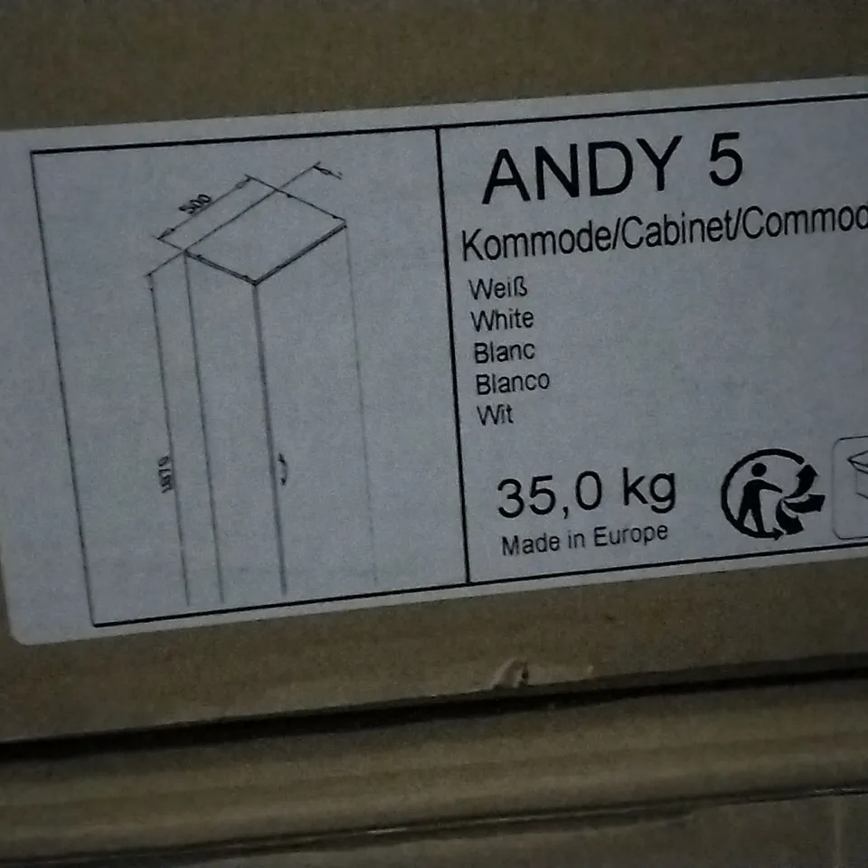 BOXED ANDY CABINET IN WHITE