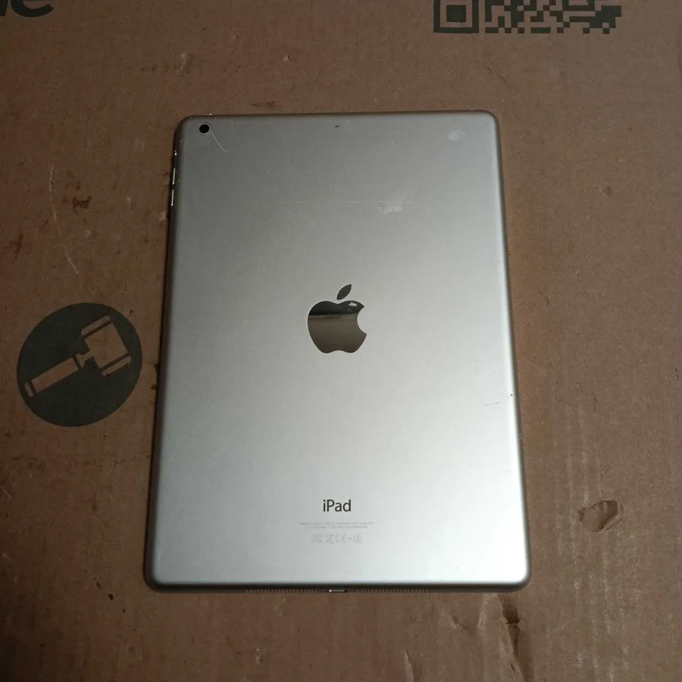 UNBOXED APPLE IPAD 1ST GEN 9.7" – SILVER