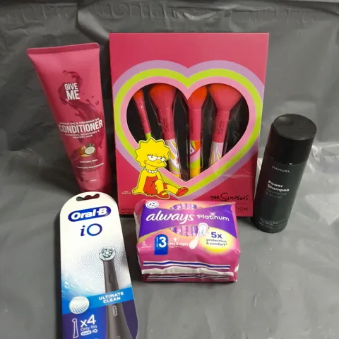 APPROXIMATELY 20 ASSORTED HEALTH & BEAUTY PRODUCTS TO INCLUDE BRUSH ORALB IO TOOTHBRUSH HEADS, ALWAYS PLATINUM PADS AND GIVE ME CONDITIONER