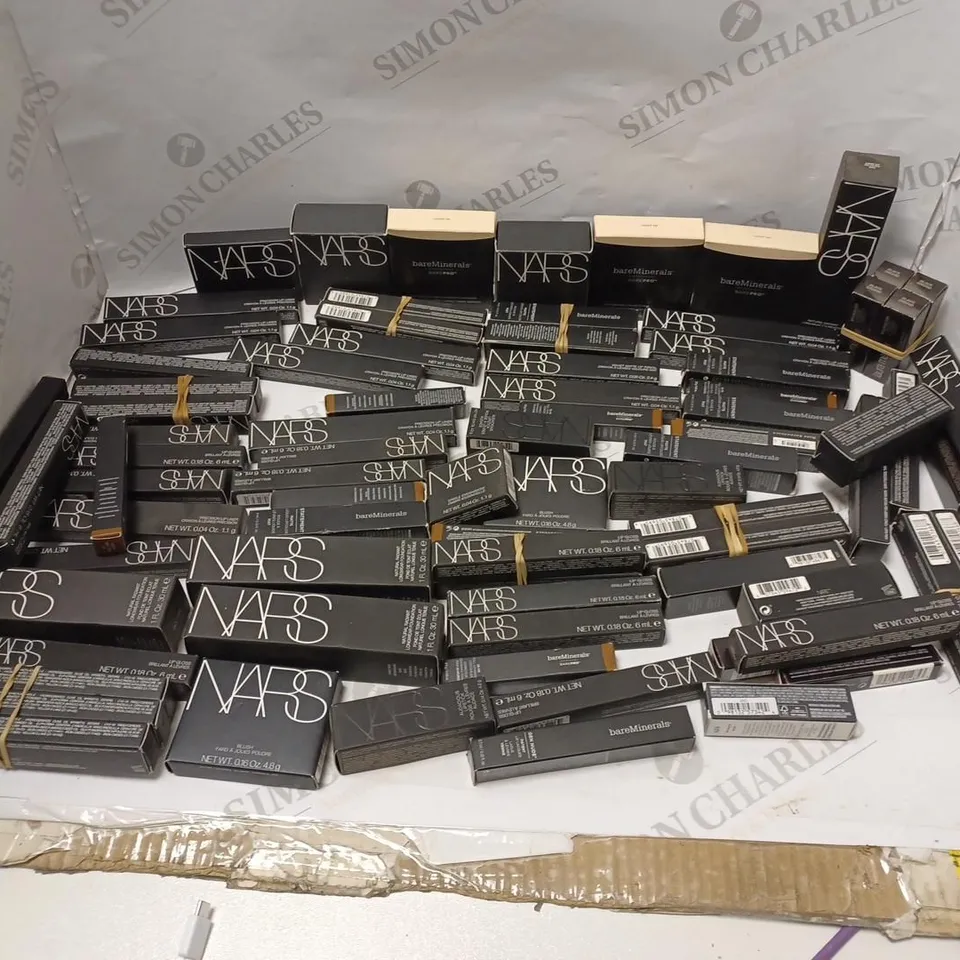 LOT OF APPROXIMATELY 75 MAKE-UP ITEMS TO INCLUDE NARS, BAREMINERALS, LAURA MERCIER