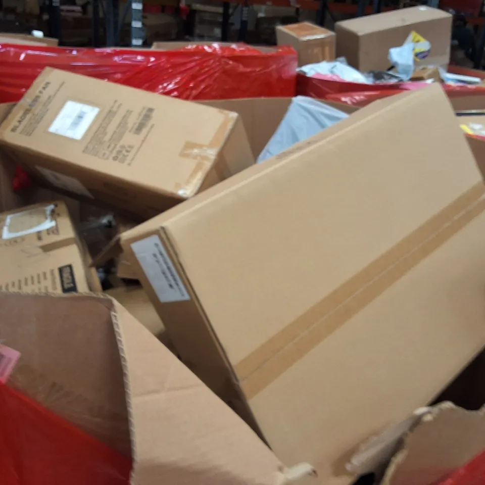 PALLET OF ASSORTED HOUSEHOLD GOODS AND ITEMS TO INCLUDE;GAME MAT,SLIDING TRAY FOR PROJECTOR,BLADELESS FAN