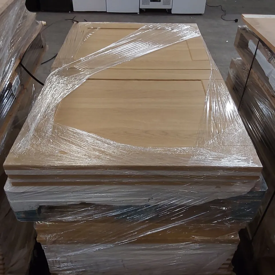 PALLET OF APPROXIMATELY 70 BRAND NEW CANTERBURY LISSA OAK KITCHENS/BEDROOM REPLACEMENT CABINET DOOR/DRAWER/END PANELS APPROXIMATELY 715 x 595mm