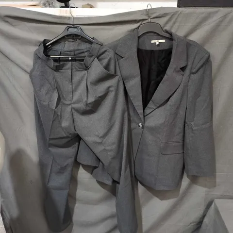 GREY MEN'S SUIT JACKET & TROUSERS SET – SIZE XL (EU 44)