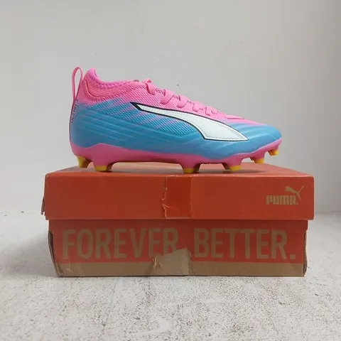 BOXED PAIR OF PUMA JUNIOR ULTRA 6 MATCH FIRM GROUND FOOTBALL BOOTS IN PINK/BLUE/ORANGE SIZE UK 1