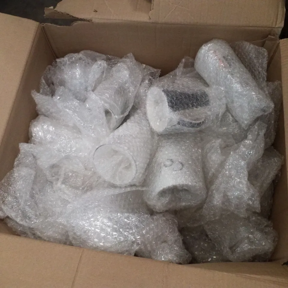 BOX CONTAINING LARGE QUANTITY OF ASSORTED CUPS & MUGS