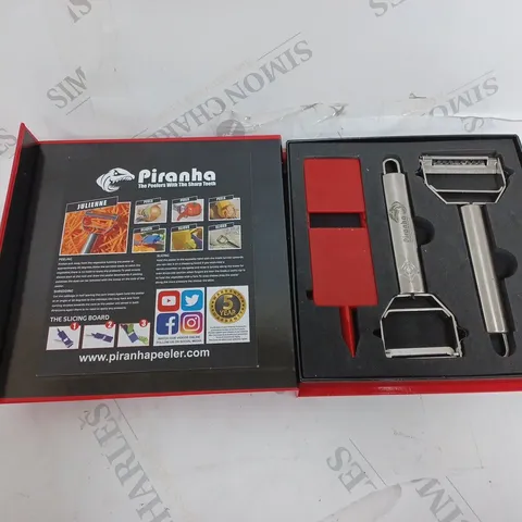 PIRANHA PEELERS SET - TWO PEELERS AND SLICING BOARD X2