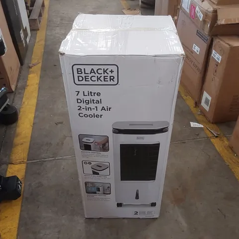 BOXED BLACK + DECKER 7 LITRE DIGITAL 2-IN-1 AIR COOLER