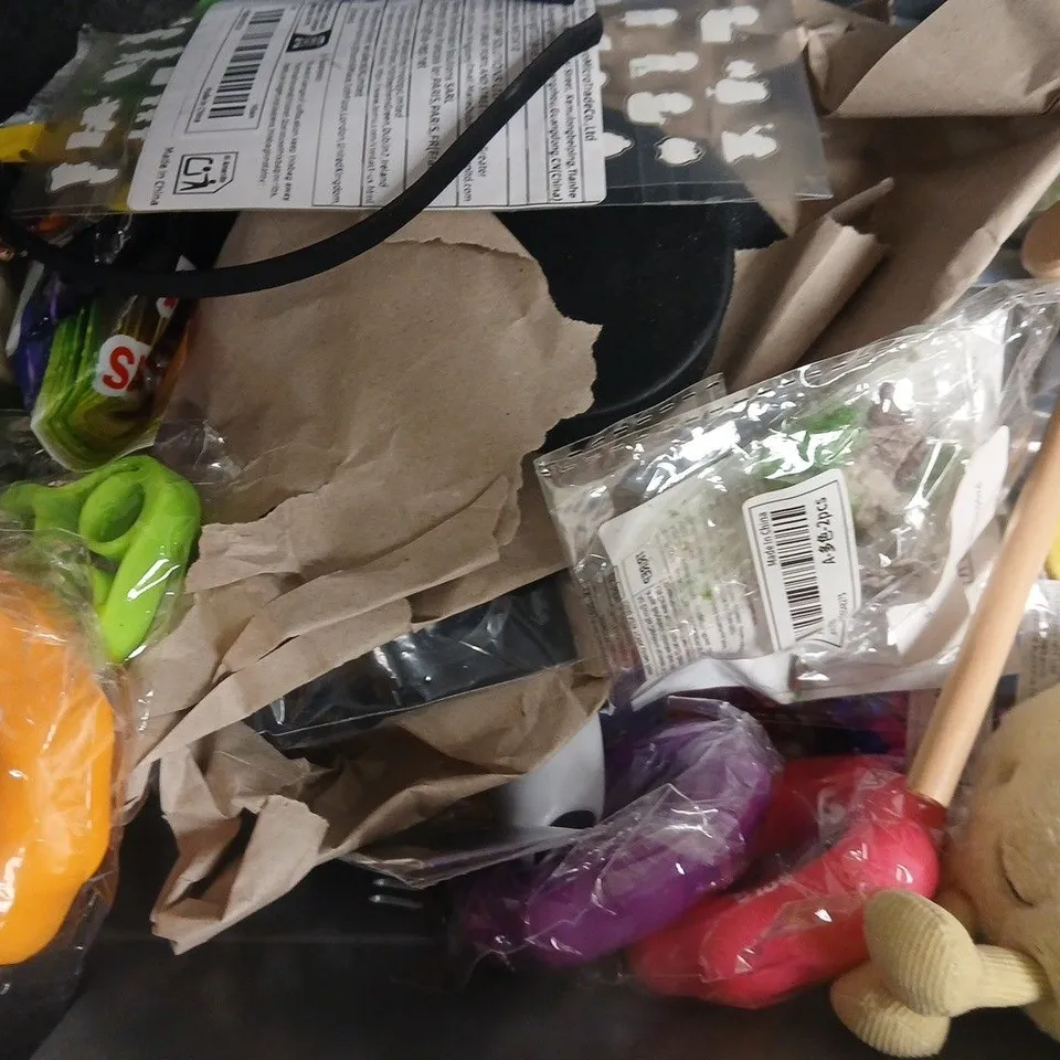 APPROXIMATELY 12 ASSORTED TOYS AND GAMES TO INCLUDE PLAYING CARDS, ETC