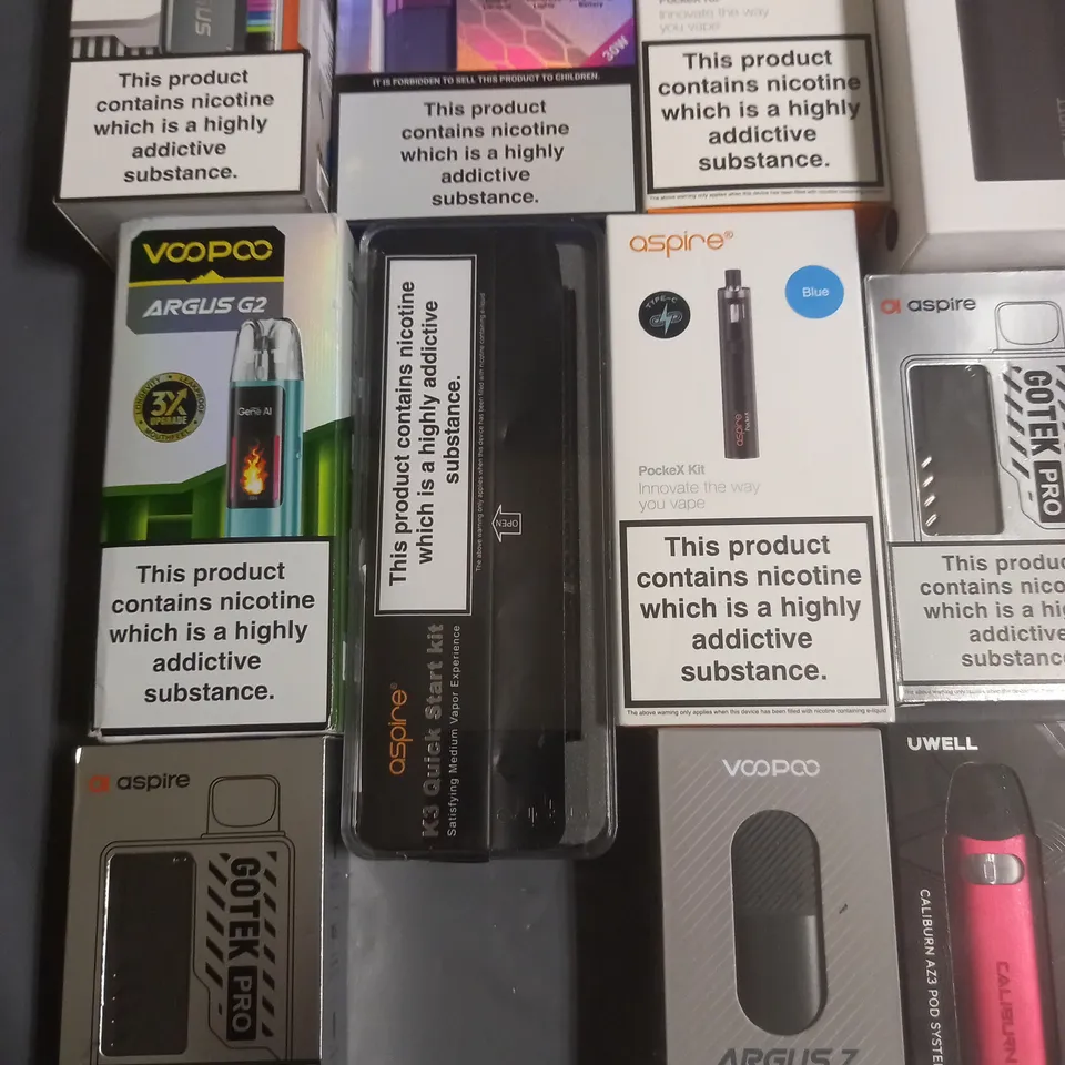 LOT OF APPROXIMATELY 25 ASSORTED VAPING ITEMS TO INCLUDE SMOK, ASPIRE AND VOOPOO