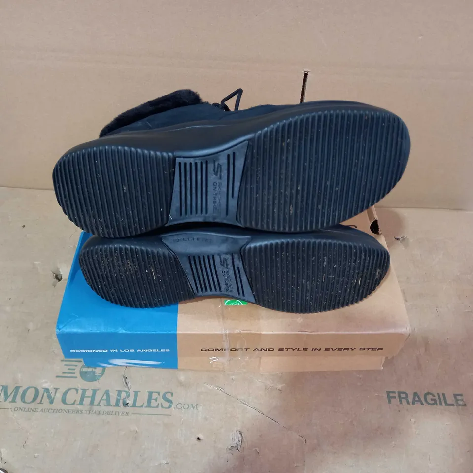 BOXED PAIR OF SKECHERS - SIZE 8