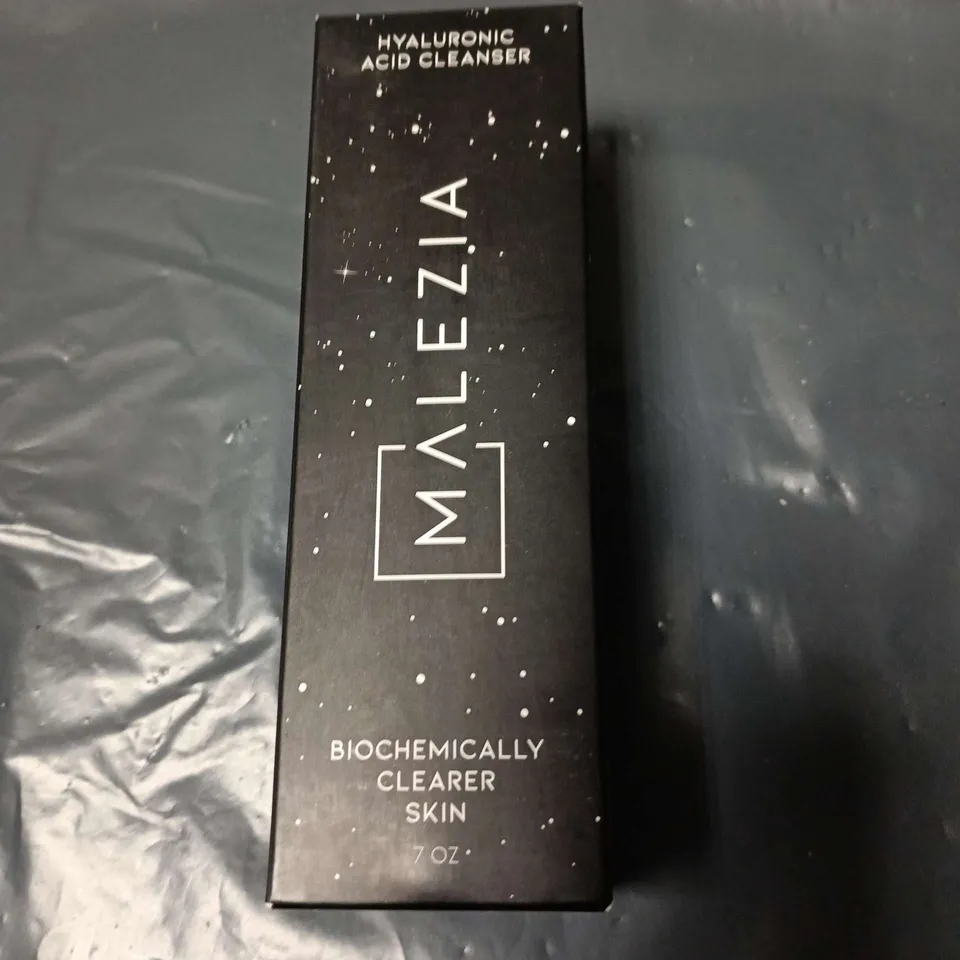 MALEZIA HYALURONIC ACID CLEANSER – BIOCHEMICALLY CLEARED SKIN, 7 OZ