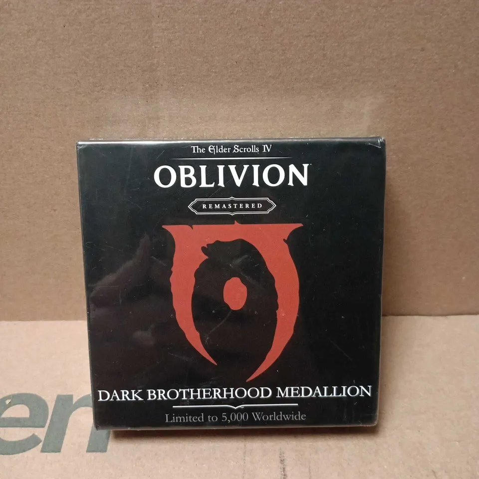 BOXED AND SEALED OBLIVION REMASTERED DARK BROTHERHOOD MEDALLION 