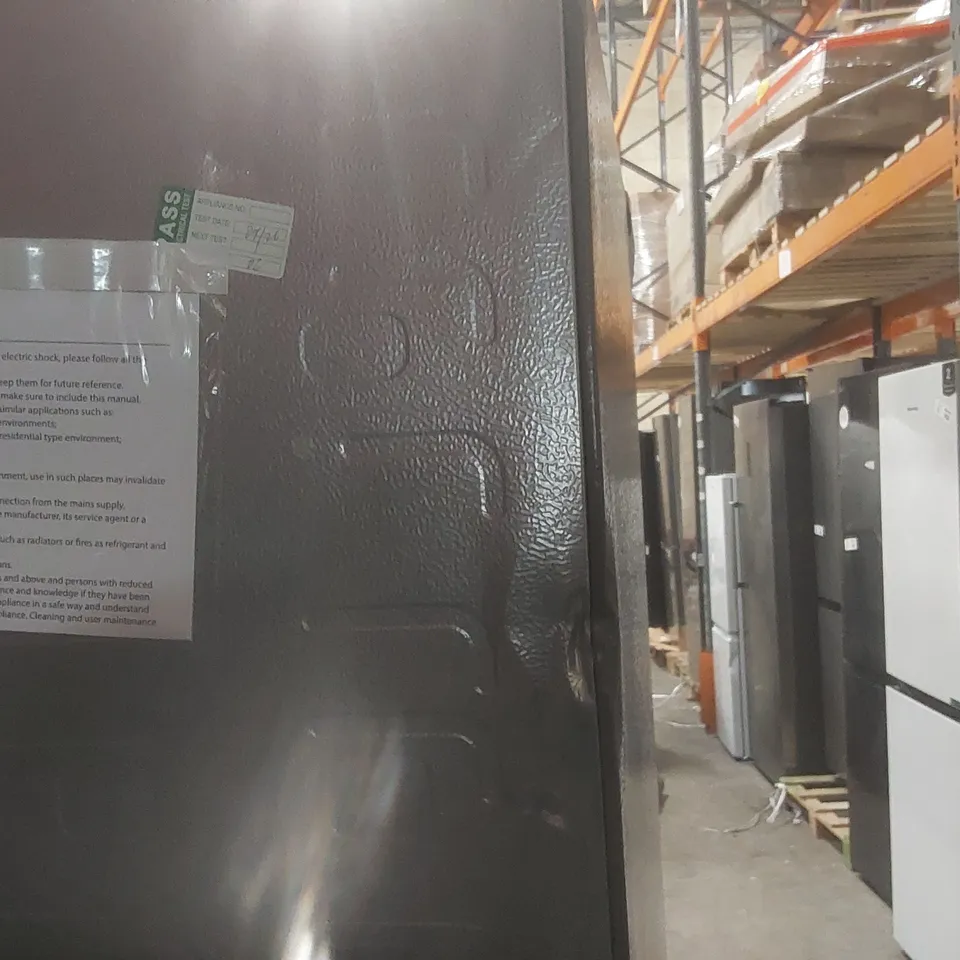 HISENSE RB327N4WCE 50/50 FRIDGE FREEZER - STAINLESS STEEL