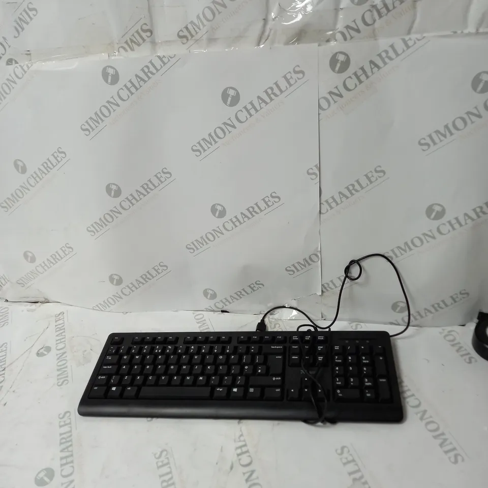 BOX OF ASSORTED ITEMS TO INCLUDE KEYBOARD, MOUSE, HEADPHONES ETC 
