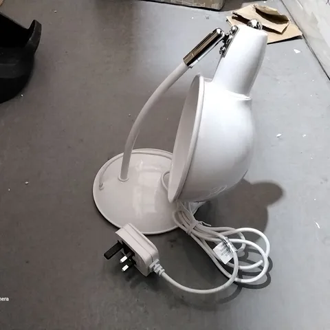 DESK LAMP (WHITE)