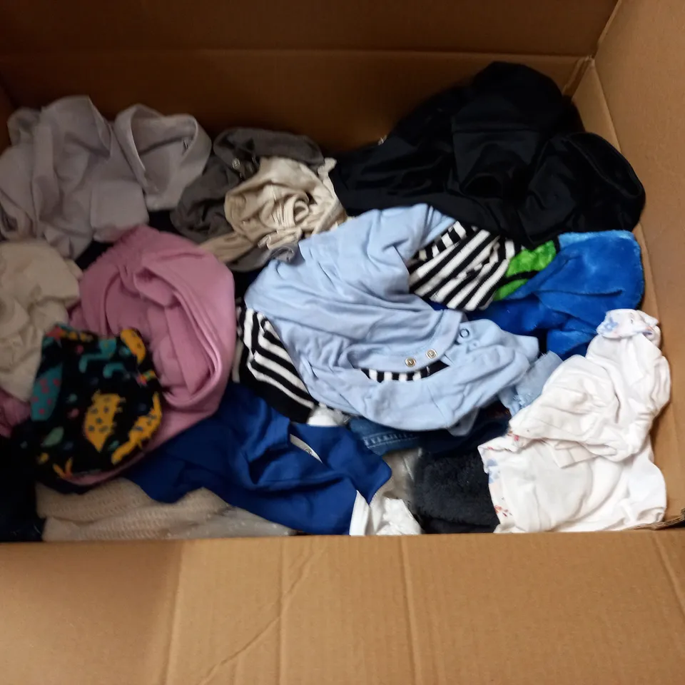 LARGE QUANTITY OF ASSORTED CHILDRENS CLOTHING ITEMS TO INCLUDE AYBL, JOHN LEWIS AND NEXT