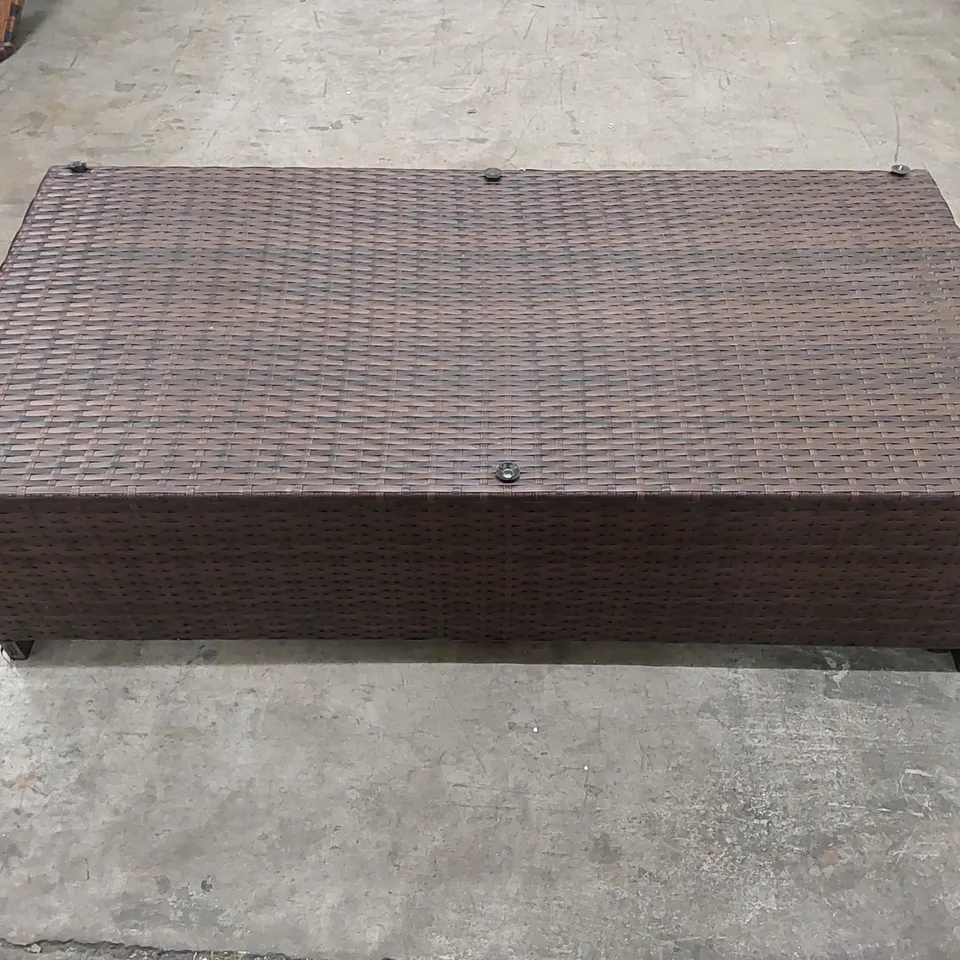 DESIGNER CHOCOLATE MIX RATTAN COFFEE TABLE WITH UNDERSIDE FOOTSTOOLS - MISSING GLASS TOP